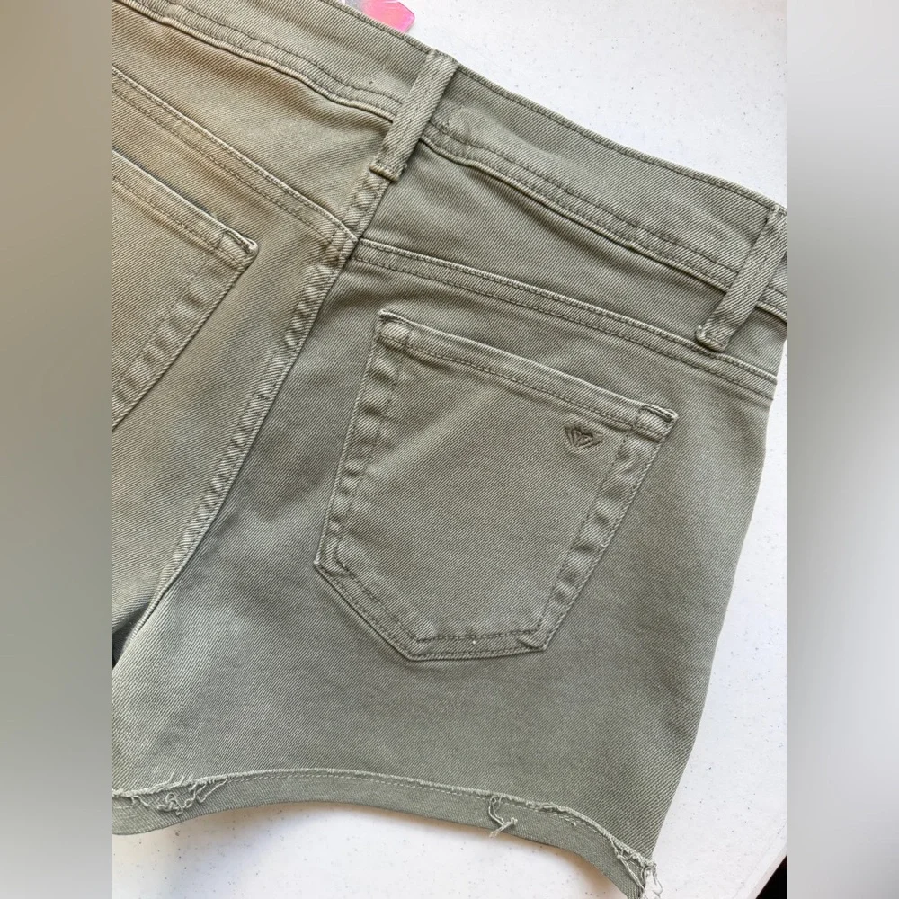 Roxy “Life is Short” Olive Green Shorts – Size 5 (NWT)